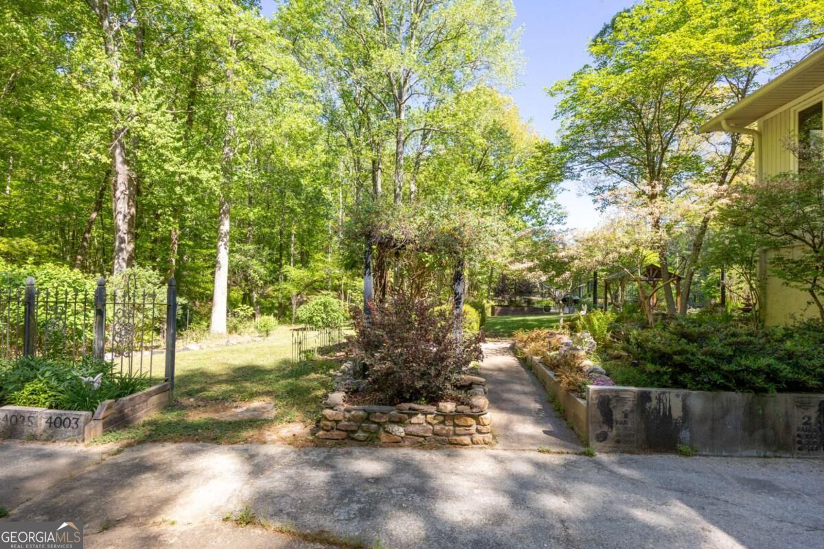 8277 Buchanan Highway Property Photo 37