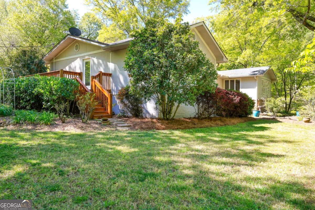 8277 Buchanan Highway Property Photo 40