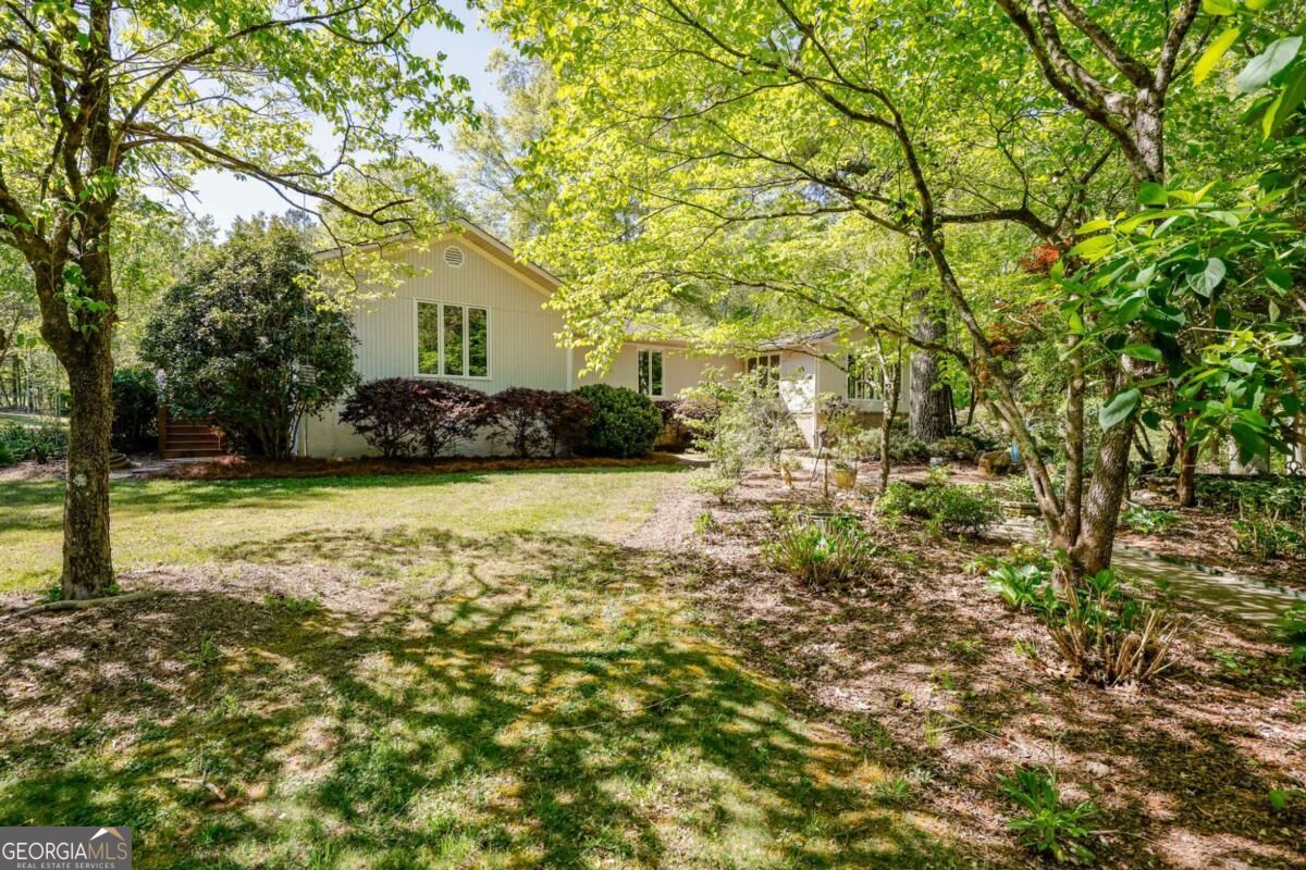 8277 Buchanan Highway Property Photo 43