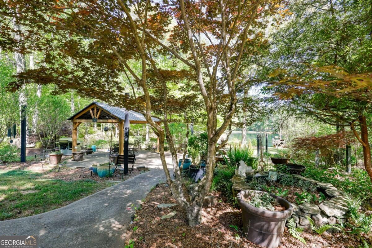 8277 Buchanan Highway Property Photo 48