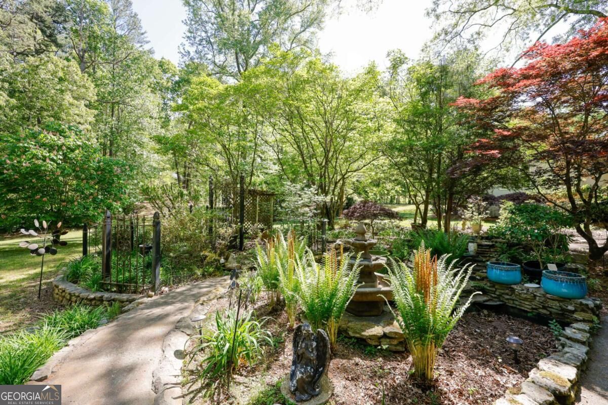 8277 Buchanan Highway Property Photo 49