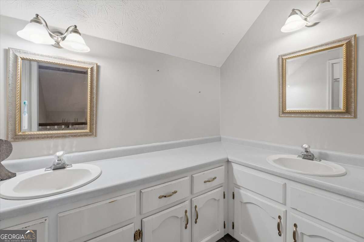 2011 Windfield Drive Property Photo 24