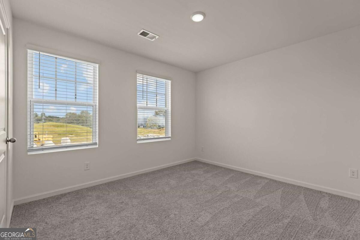 37 Crescent Boulevard Property Photo 4