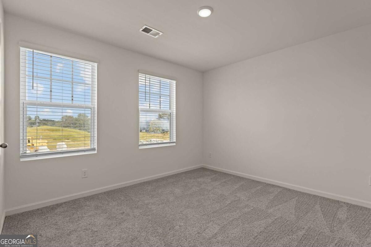 37 Crescent Boulevard Property Photo 6