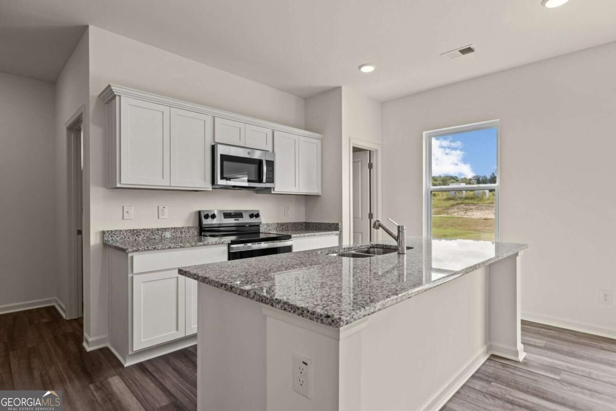 37 Crescent Boulevard Property Photo 13