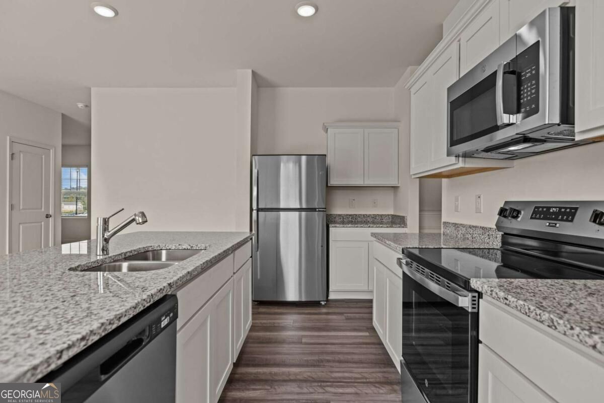 37 Crescent Boulevard Property Photo 15