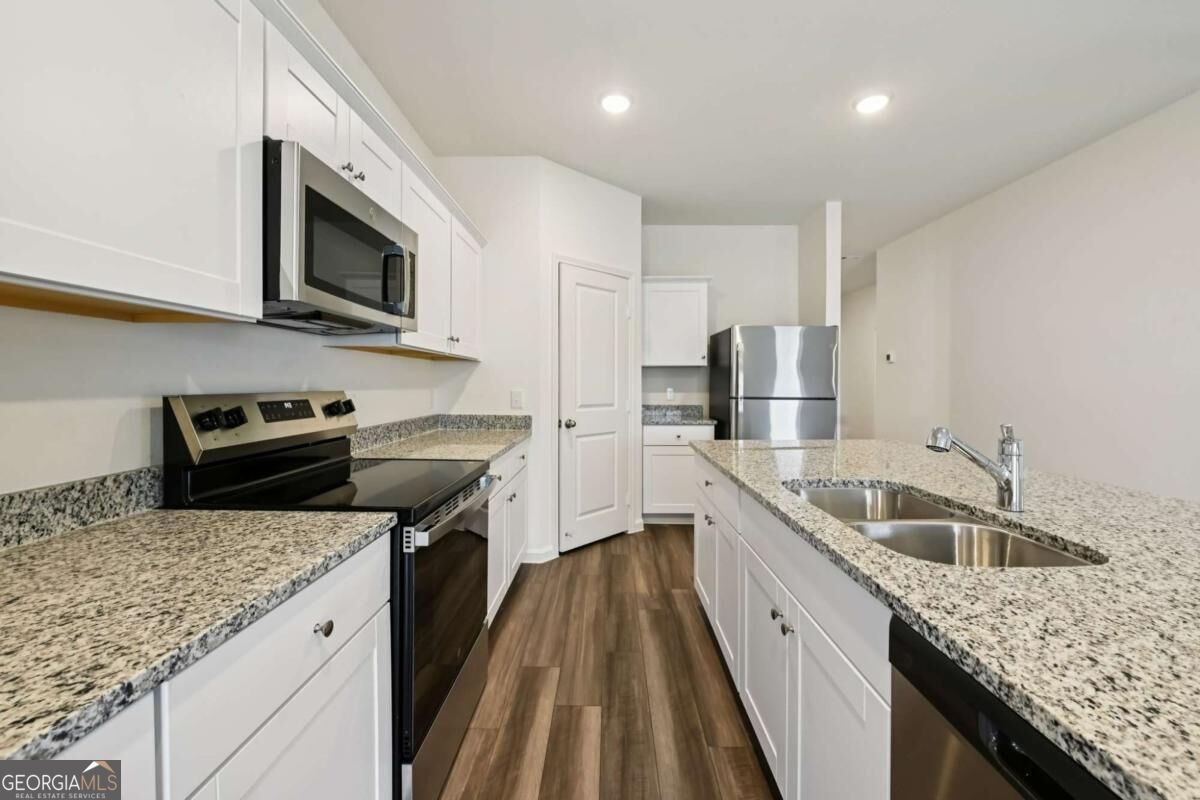32 Crescent Boulevard Property Photo 16
