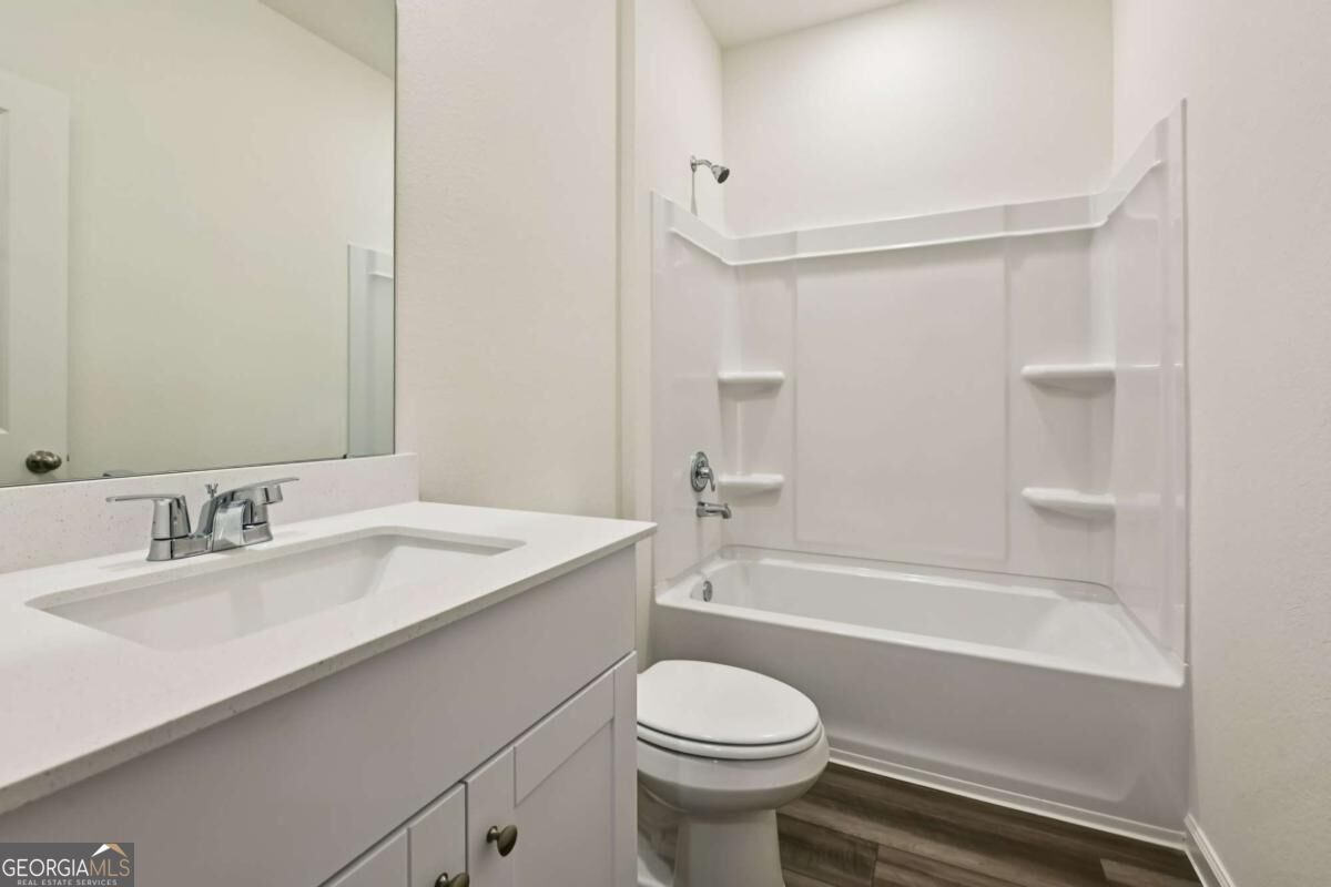 32 Crescent Boulevard Property Photo 20
