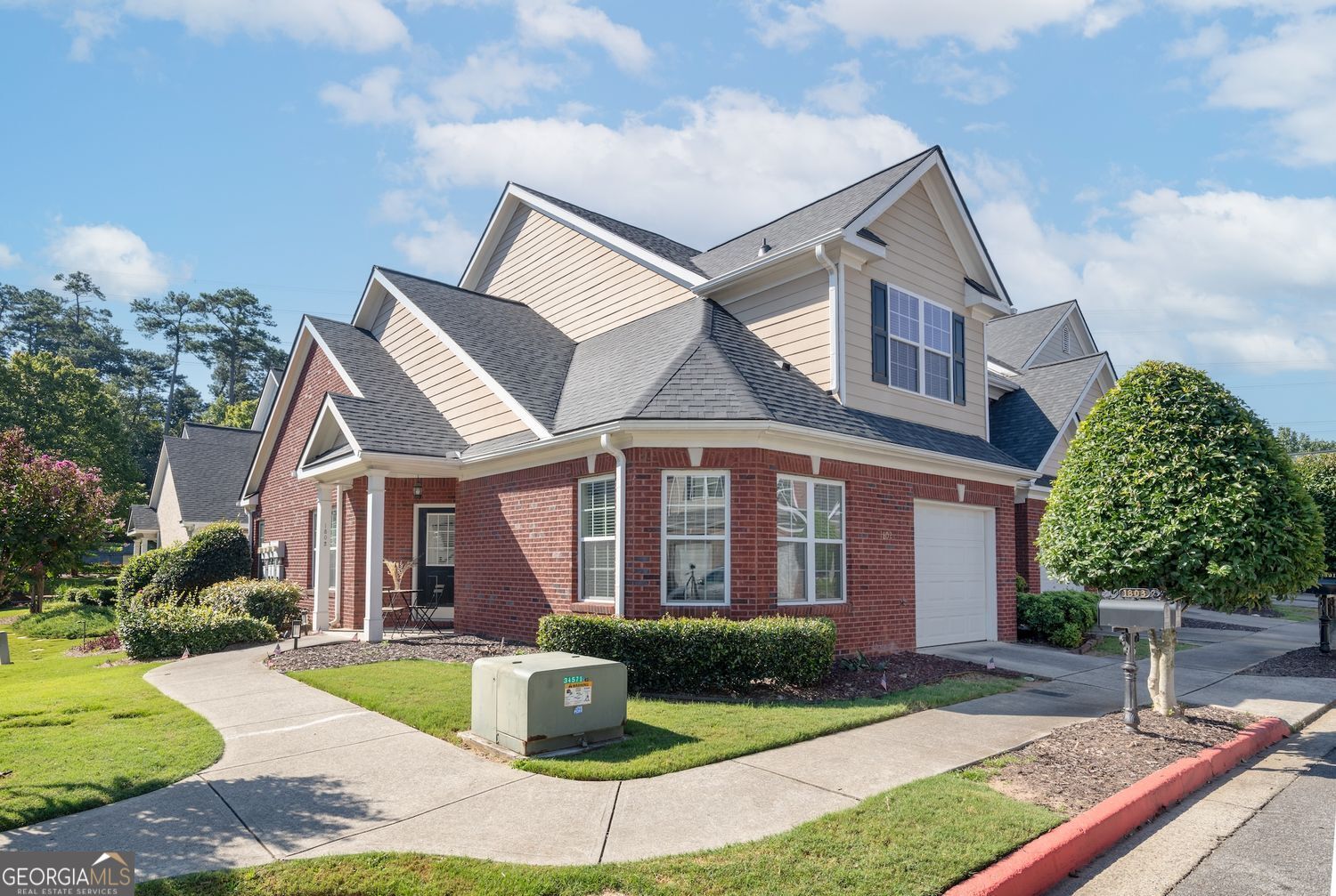 1802 Willow Branch Lane Property Photo 1