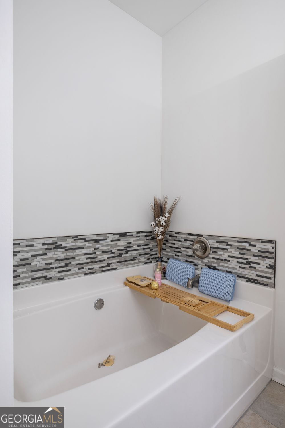1802 Willow Branch Lane Property Photo 11