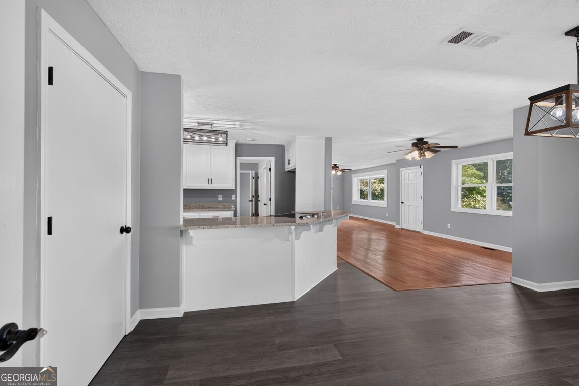 3141 Highway 172 E Property Photo 6