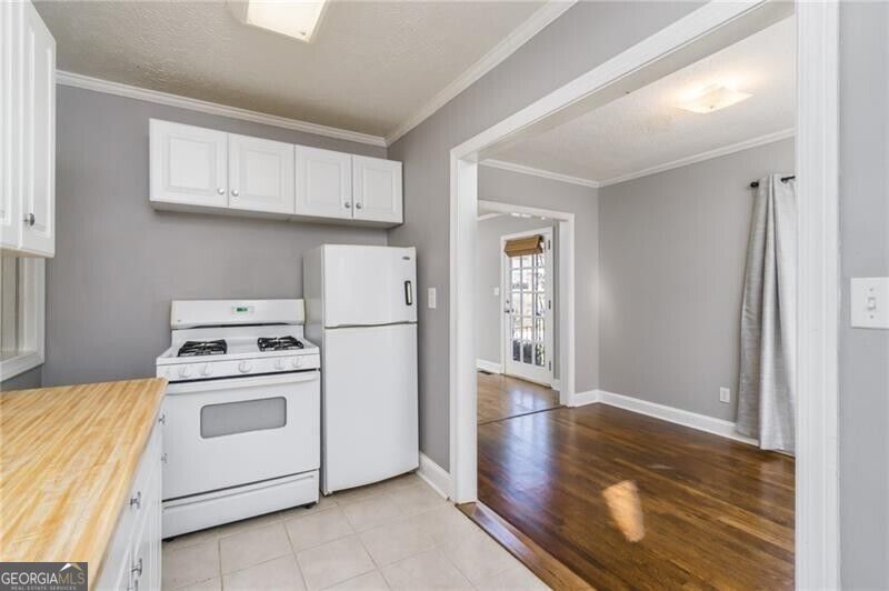 312 Phillips Drive Se Property Photo 4