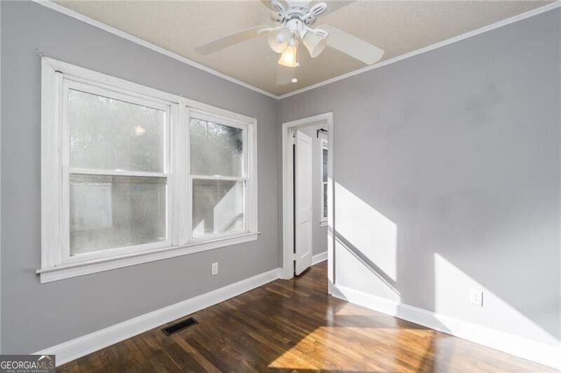 312 Phillips Drive Se Property Photo 8