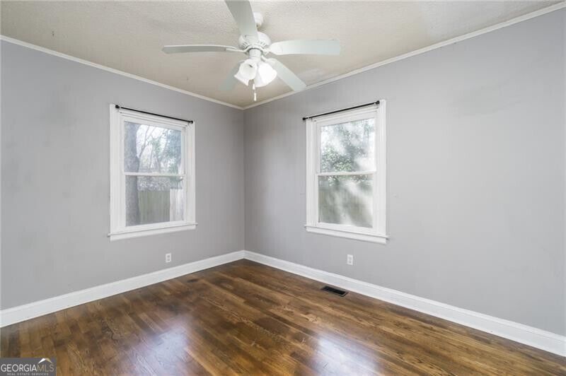 312 Phillips Drive Se Property Photo 10