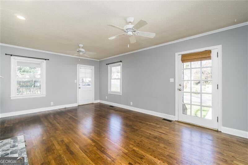 312 Phillips Drive Se Property Photo 15