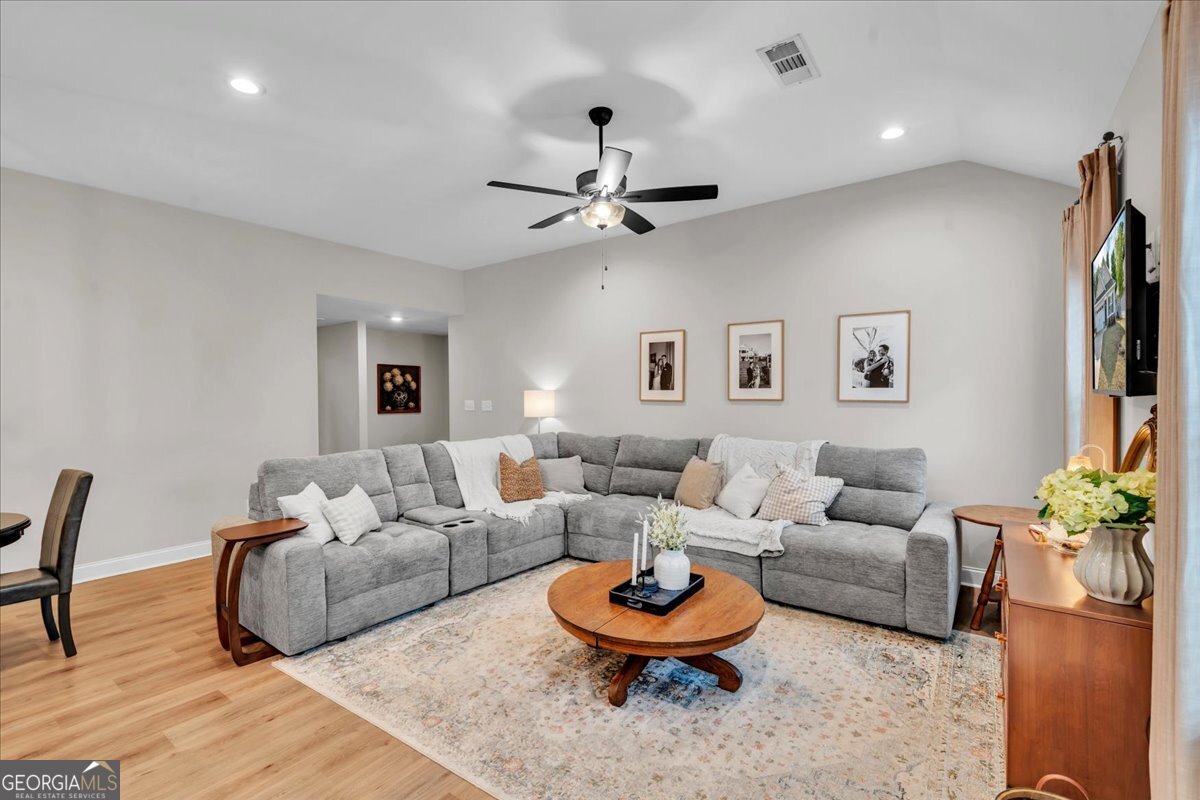 137 Red Tail Circle Property Photo 11