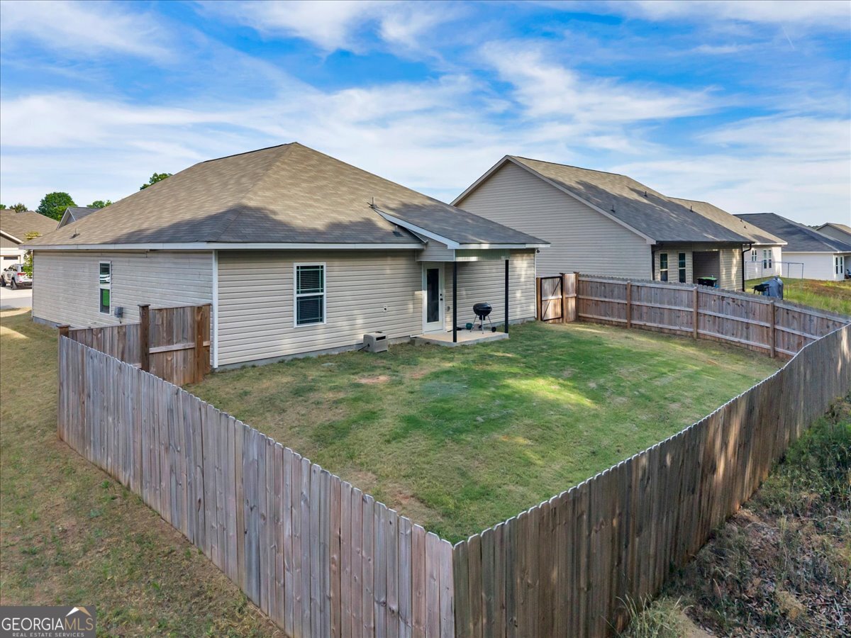 137 Red Tail Circle Property Photo 34