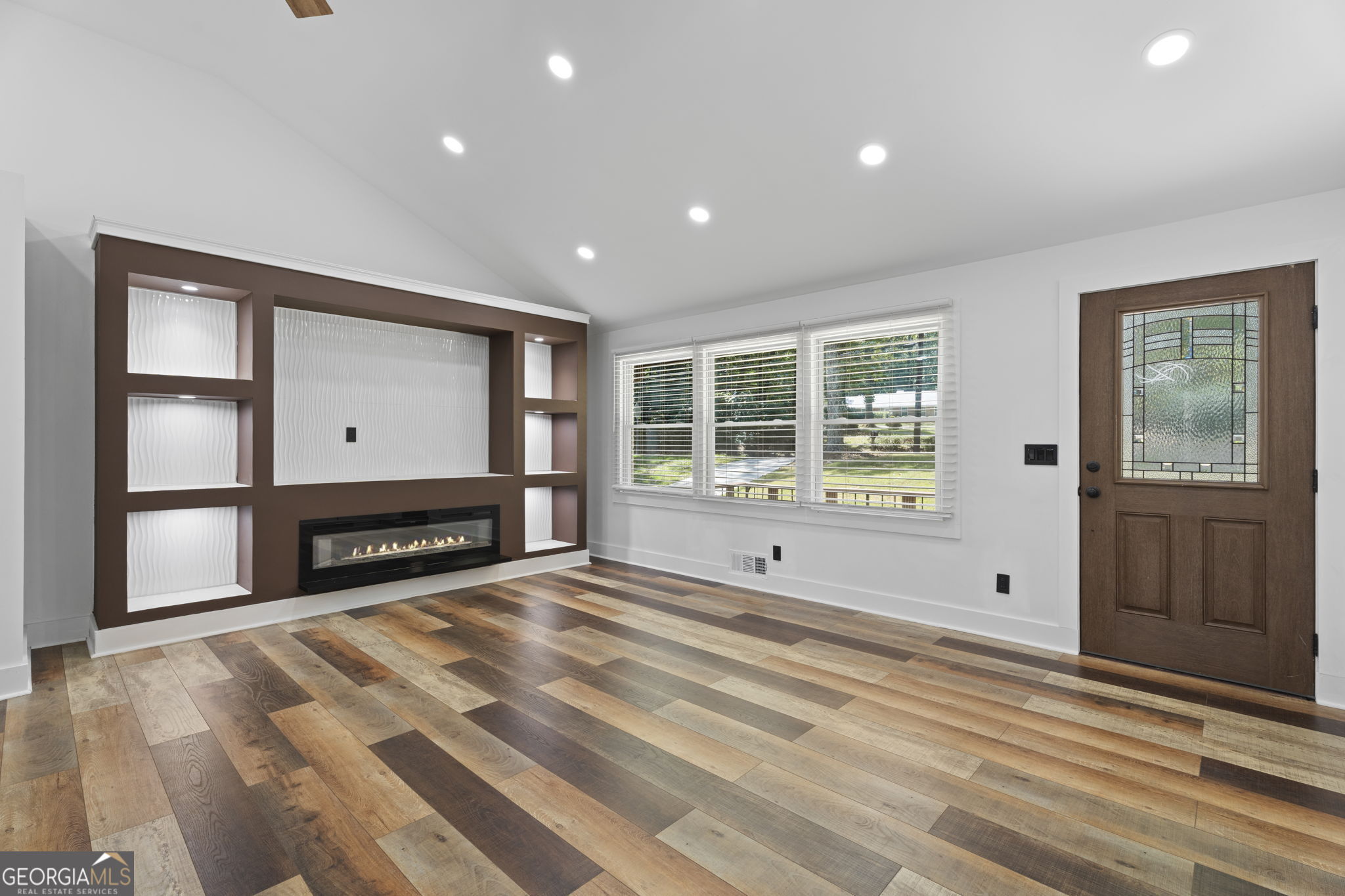 2783 Ben Hill Road Property Photo 7