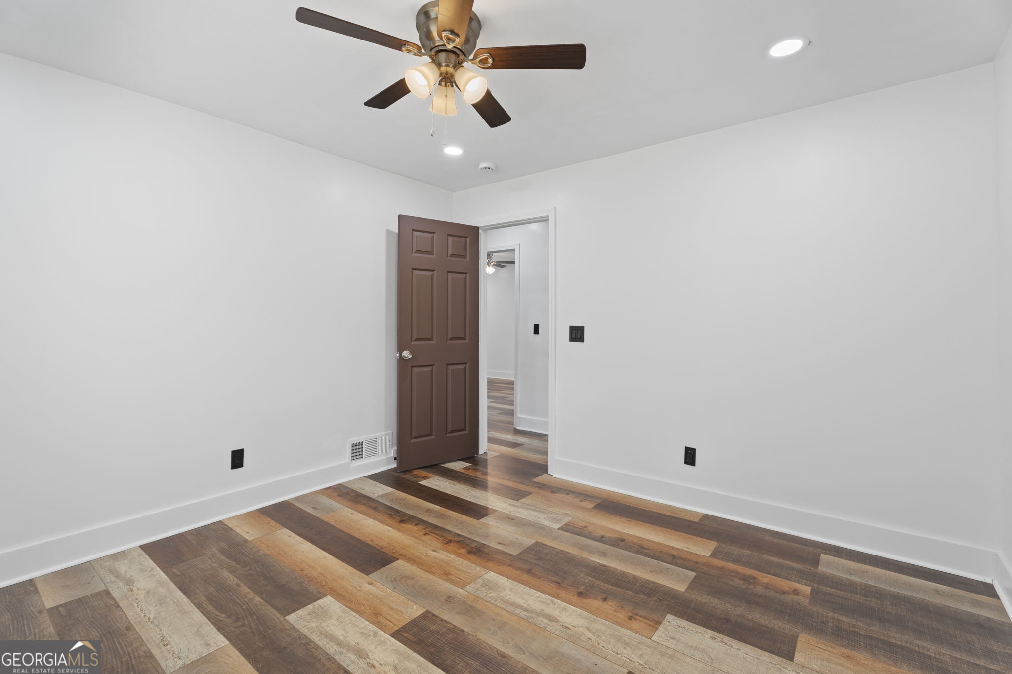 2783 Ben Hill Road Property Photo 24