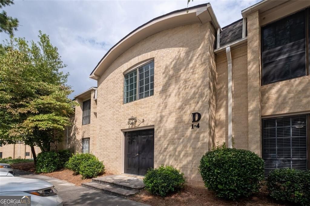 5400 Roswell Road # D4