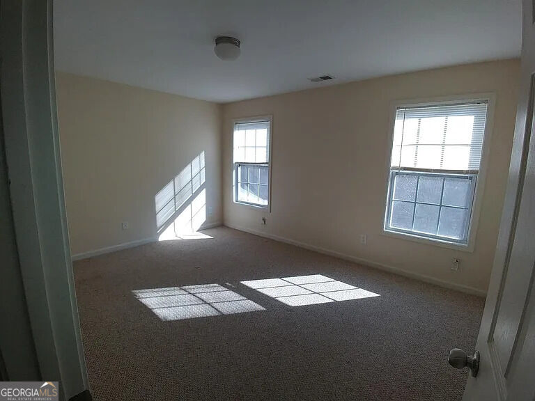 811 Hennepin Terrace Property Photo 7