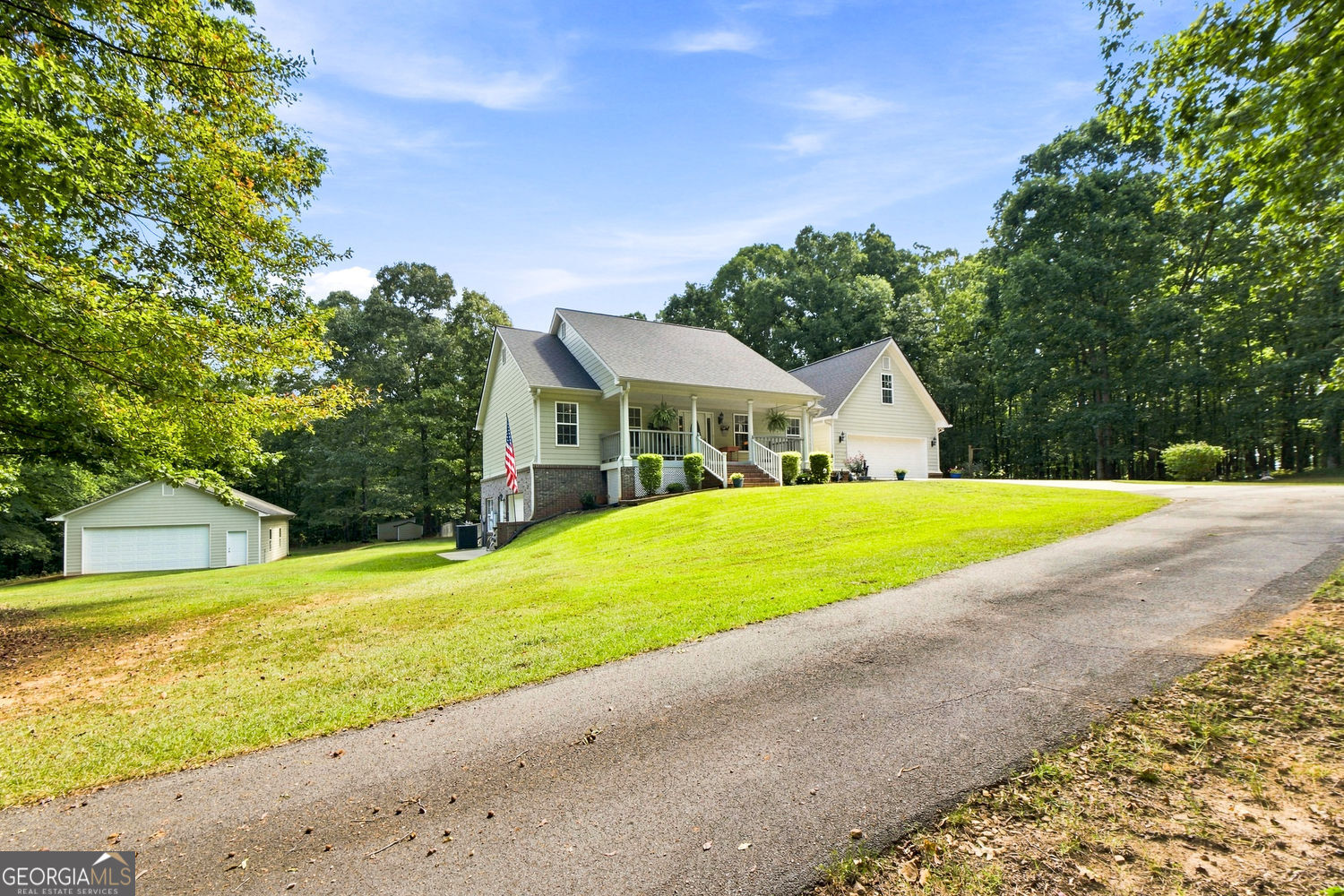 540 Davis Road Property Photo 1