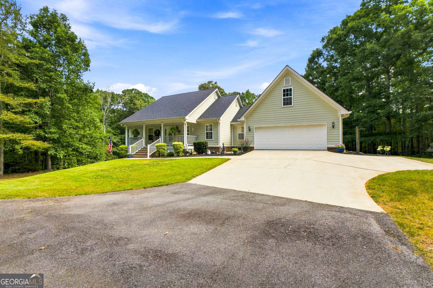 540 Davis Road Property Photo 3