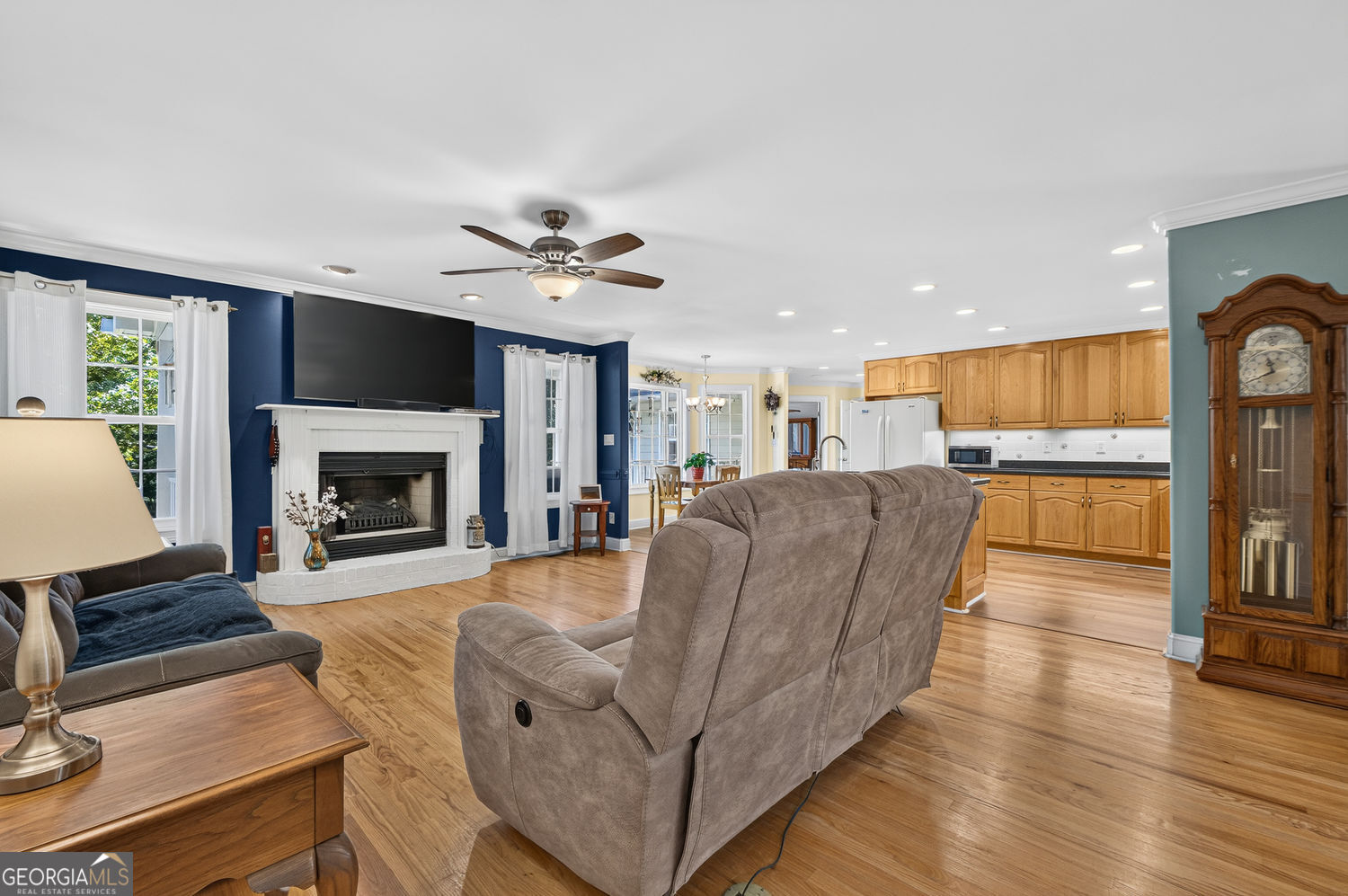 540 Davis Road Property Photo 11