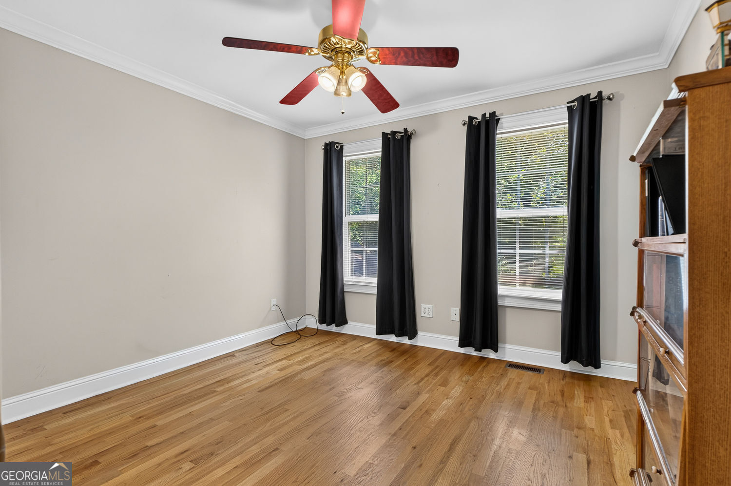 540 Davis Road Property Photo 36