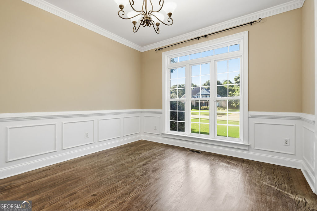 1070 Crabapple Circle Property Photo 4