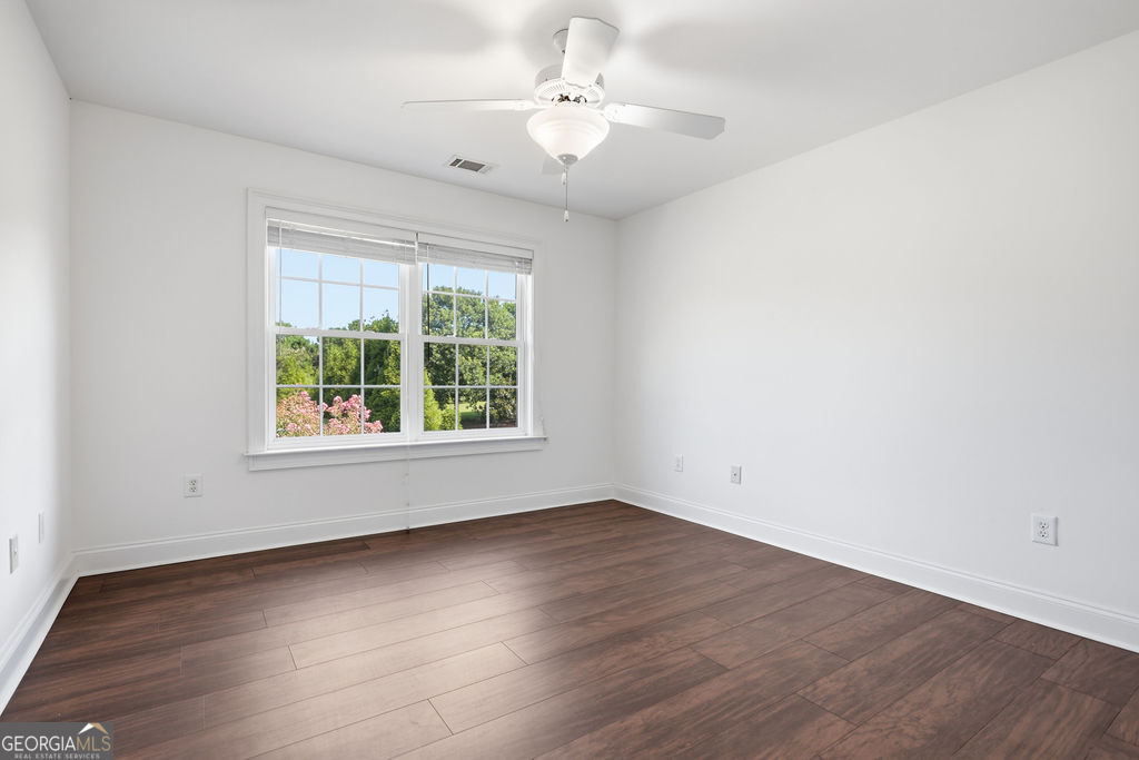 1070 Crabapple Circle Property Photo 27