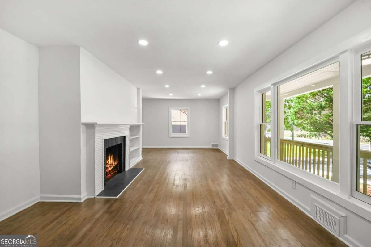 2580 Cascade Road Sw Property Photo 7