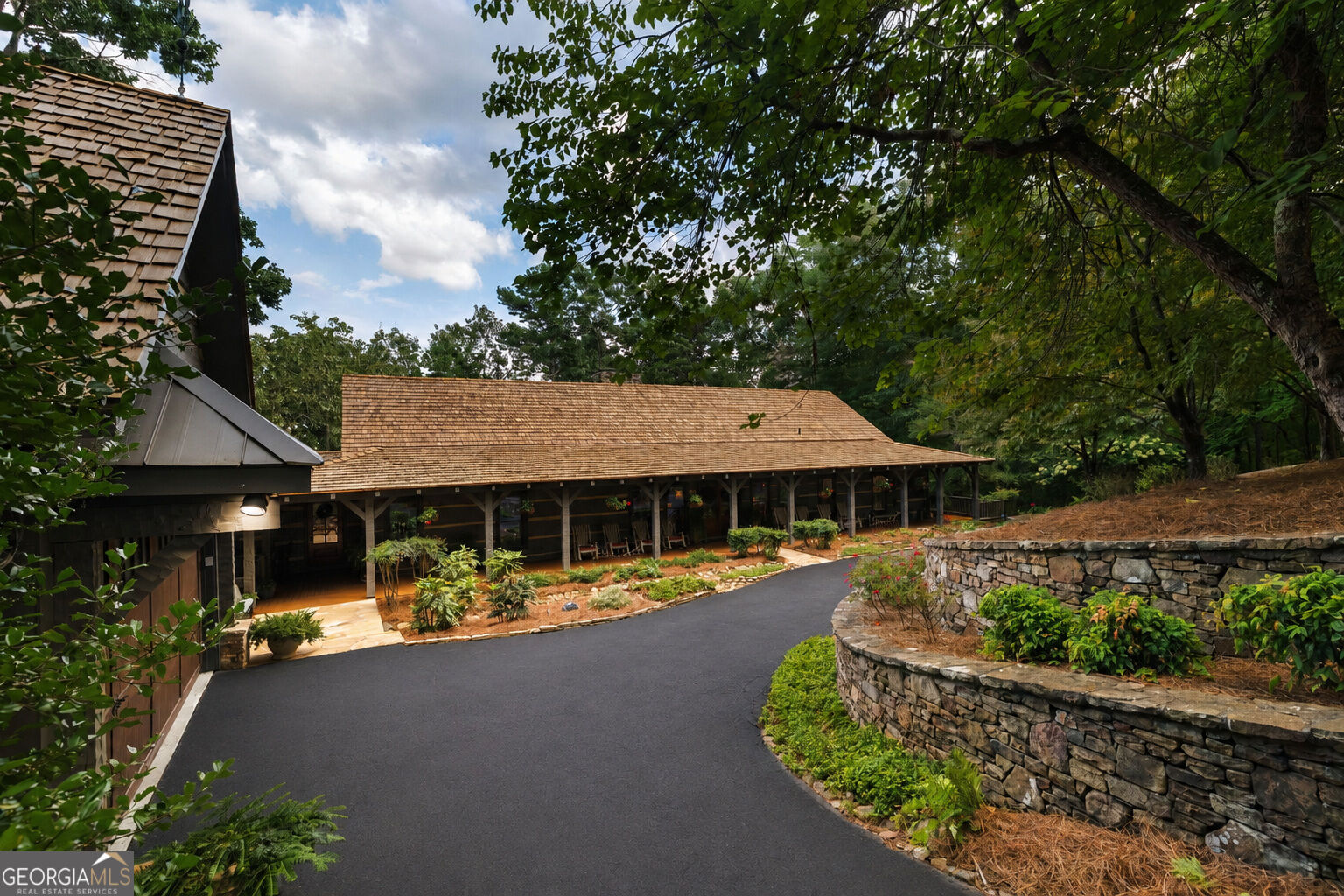 1414 Mcelroy Mountain Drive Property Photo 3