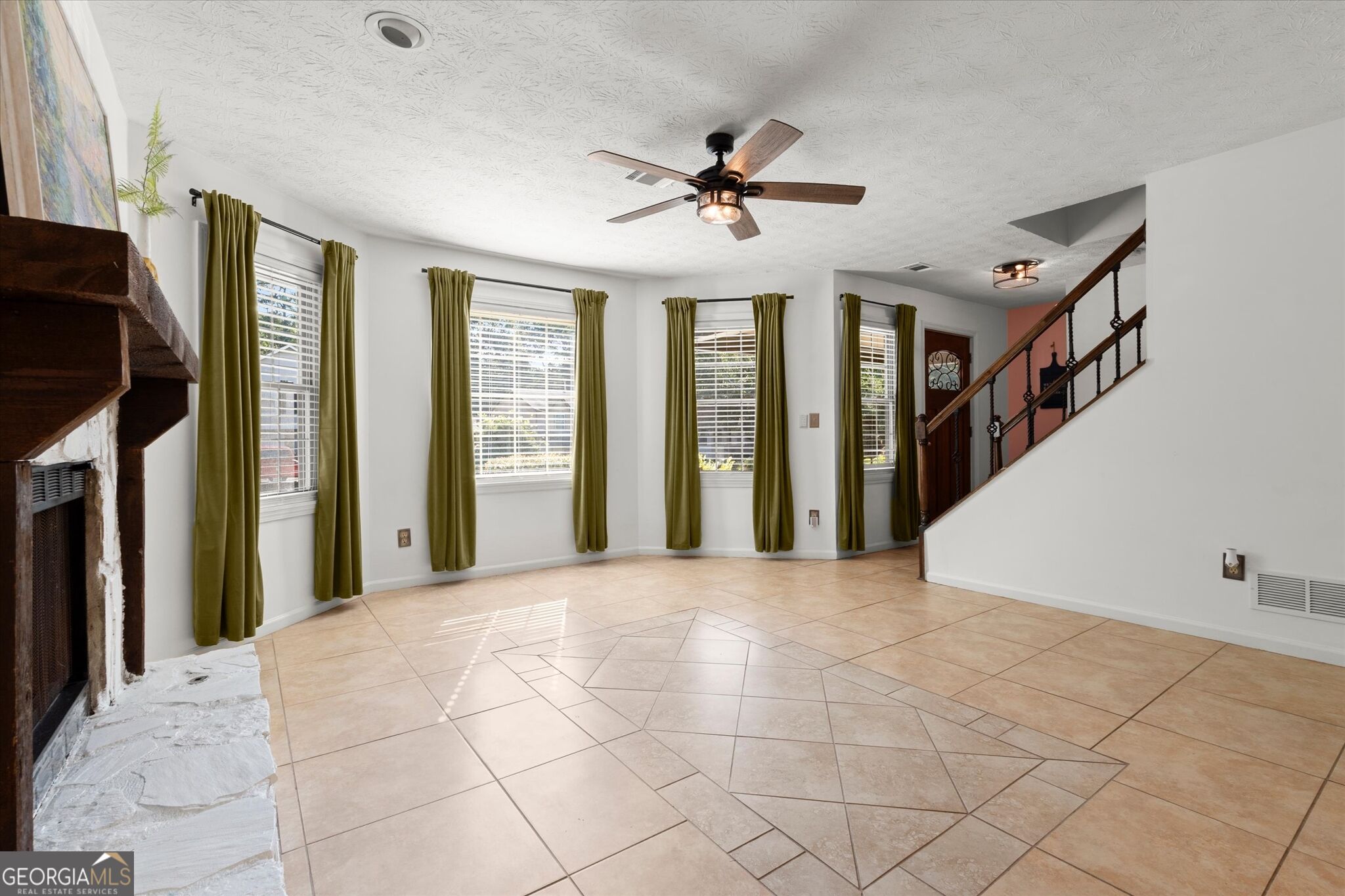 2431 Stonebridge Lane Property Photo 10