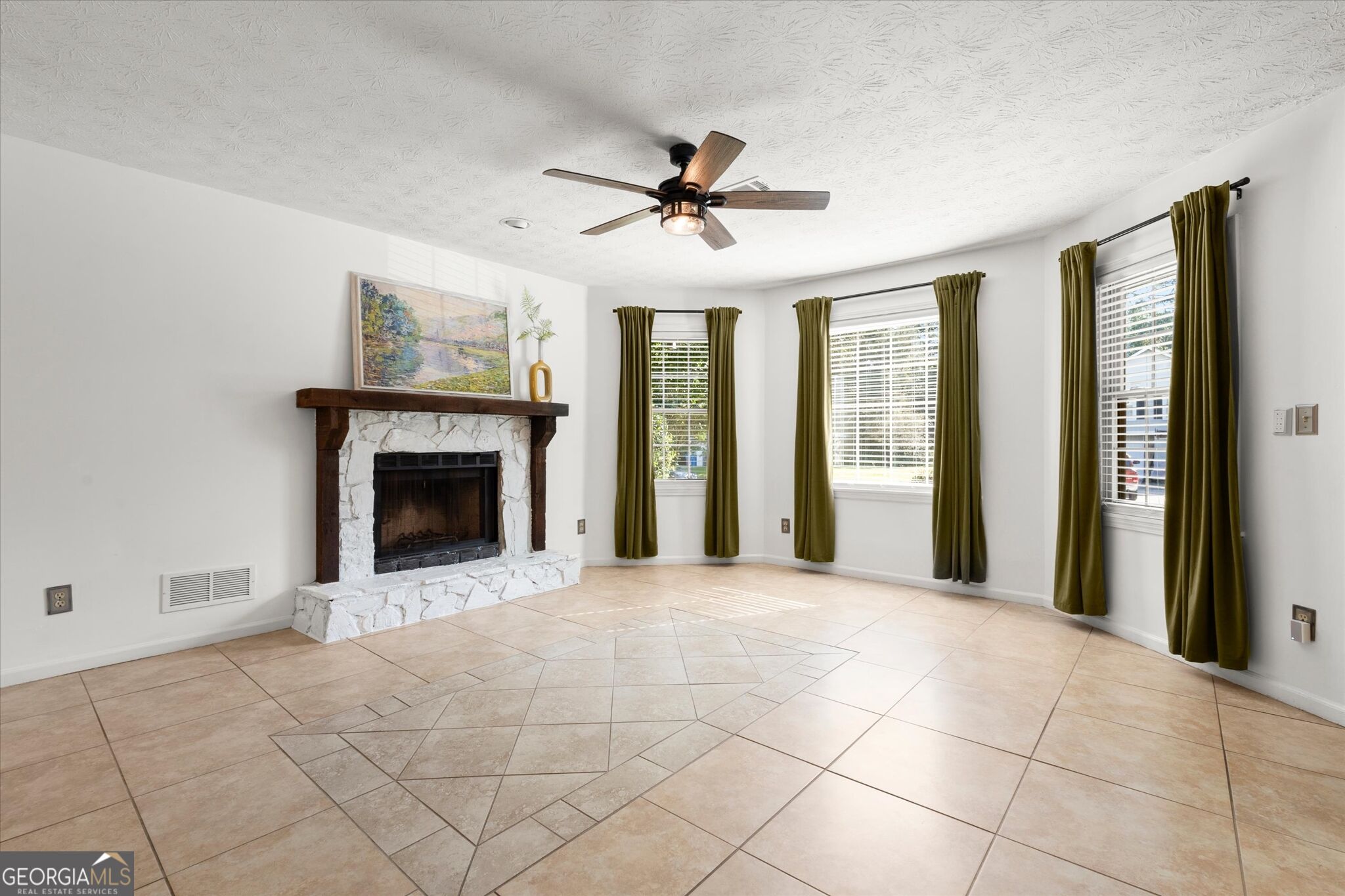 2431 Stonebridge Lane Property Photo 11