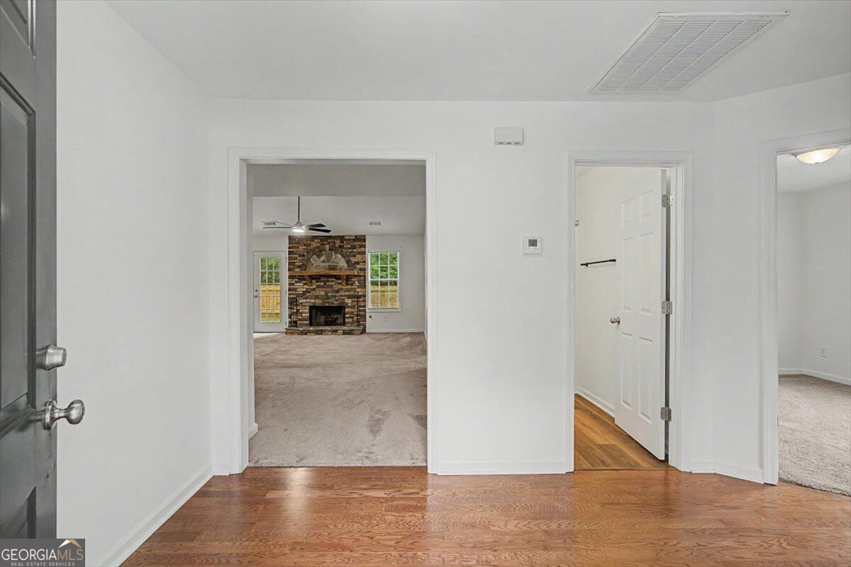 211 W Bridge Drive Property Photo 3