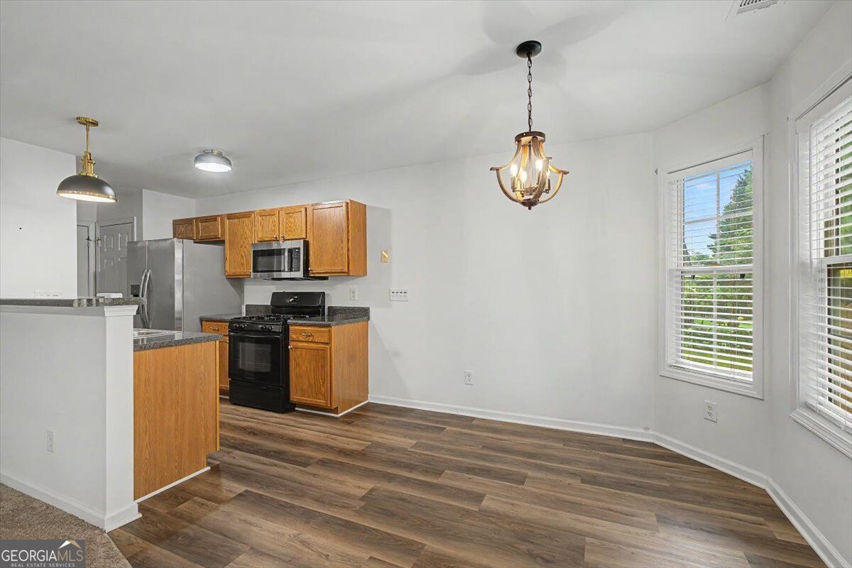 211 W Bridge Drive Property Photo 9