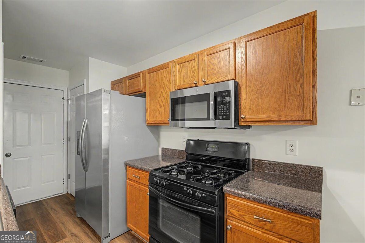 211 W Bridge Drive Property Photo 10