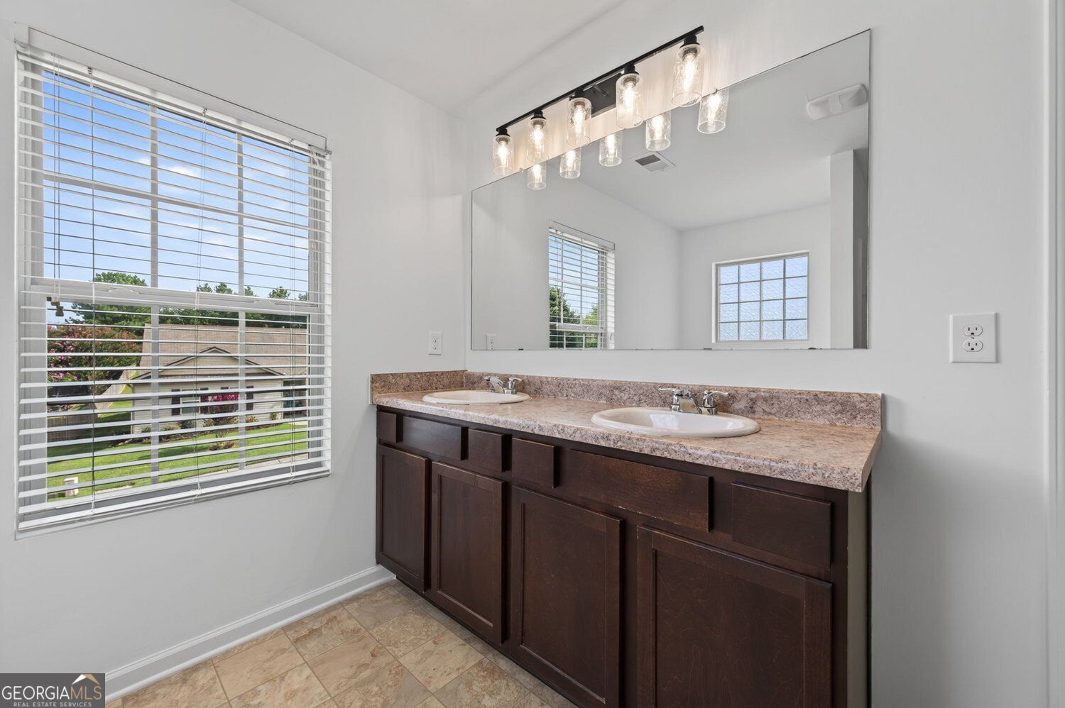 176 Birchfield Way Property Photo 40