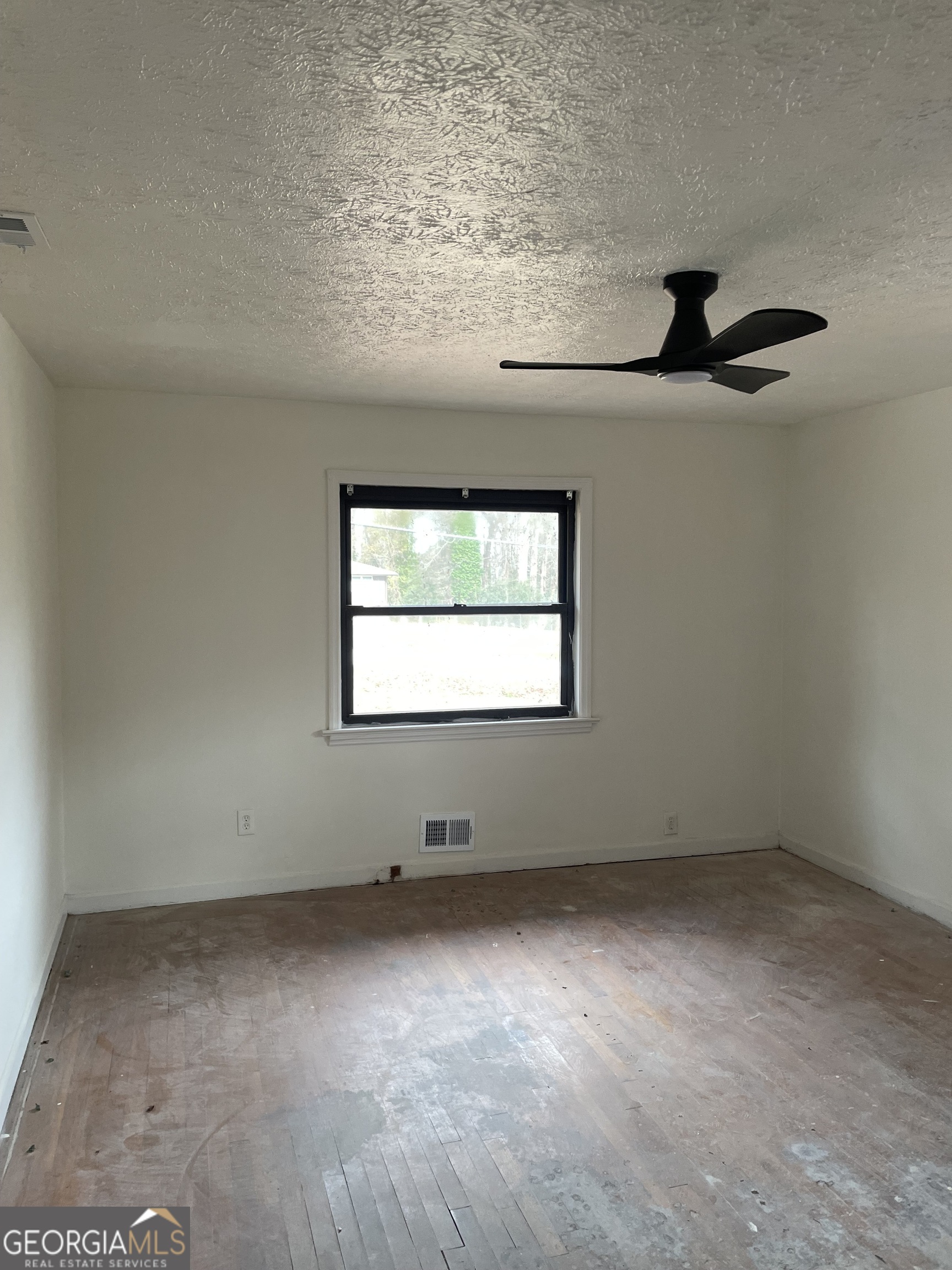 4269 Mercer Road Property Photo 18