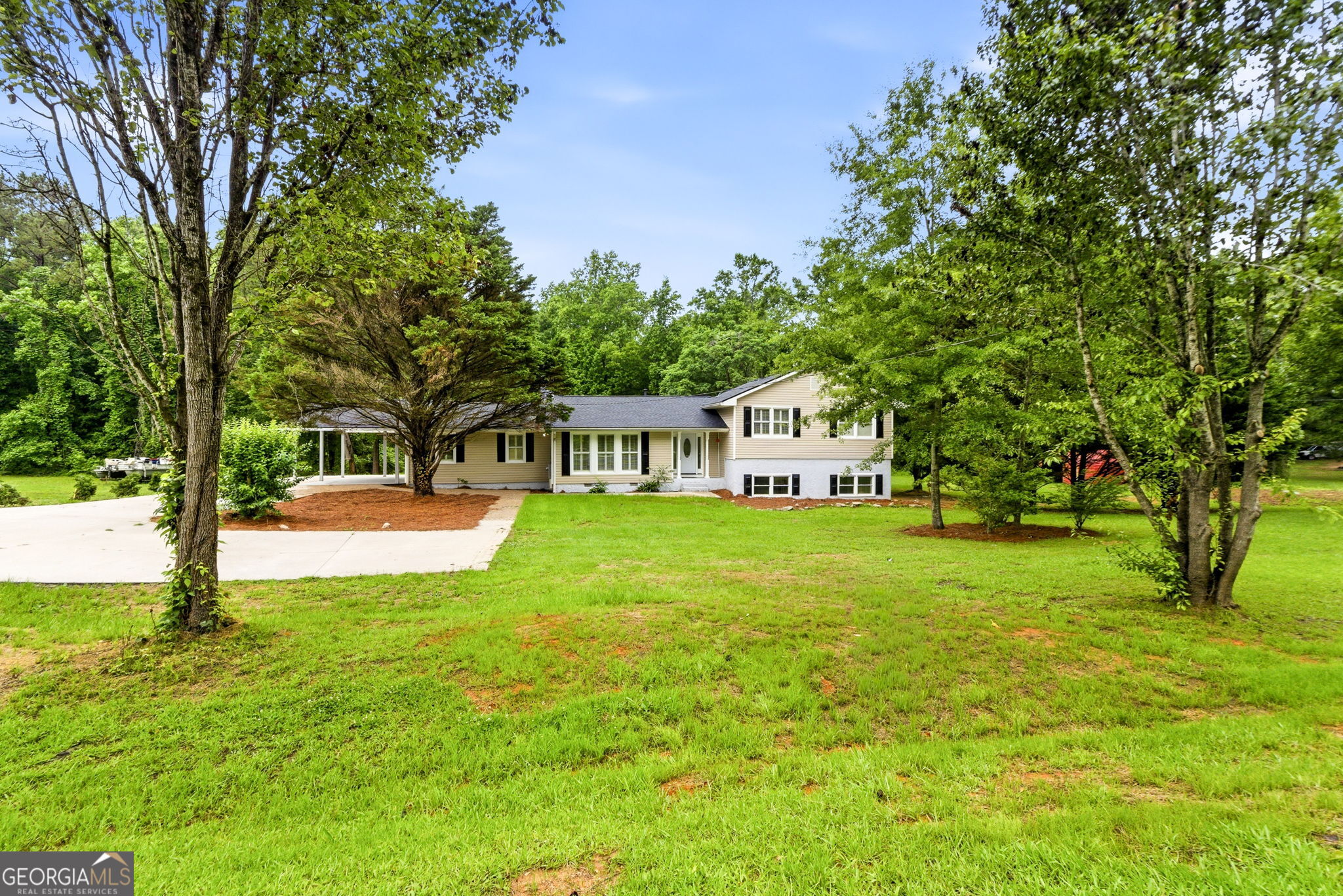 76 Willis Road Property Photo 3