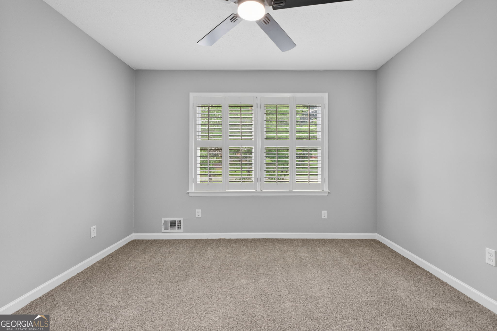 76 Willis Road Property Photo 14