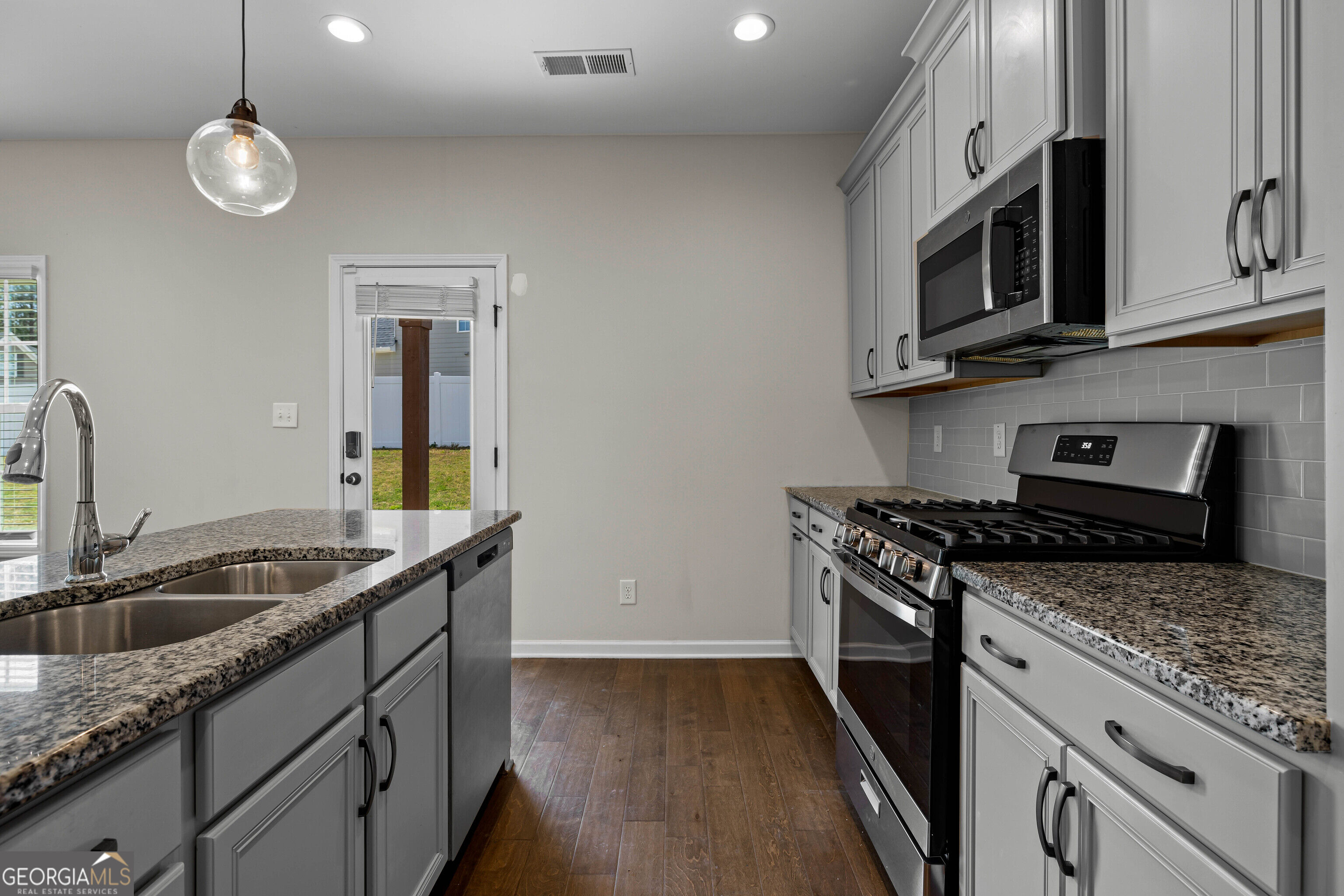 139 Ashton Place Property Photo 16