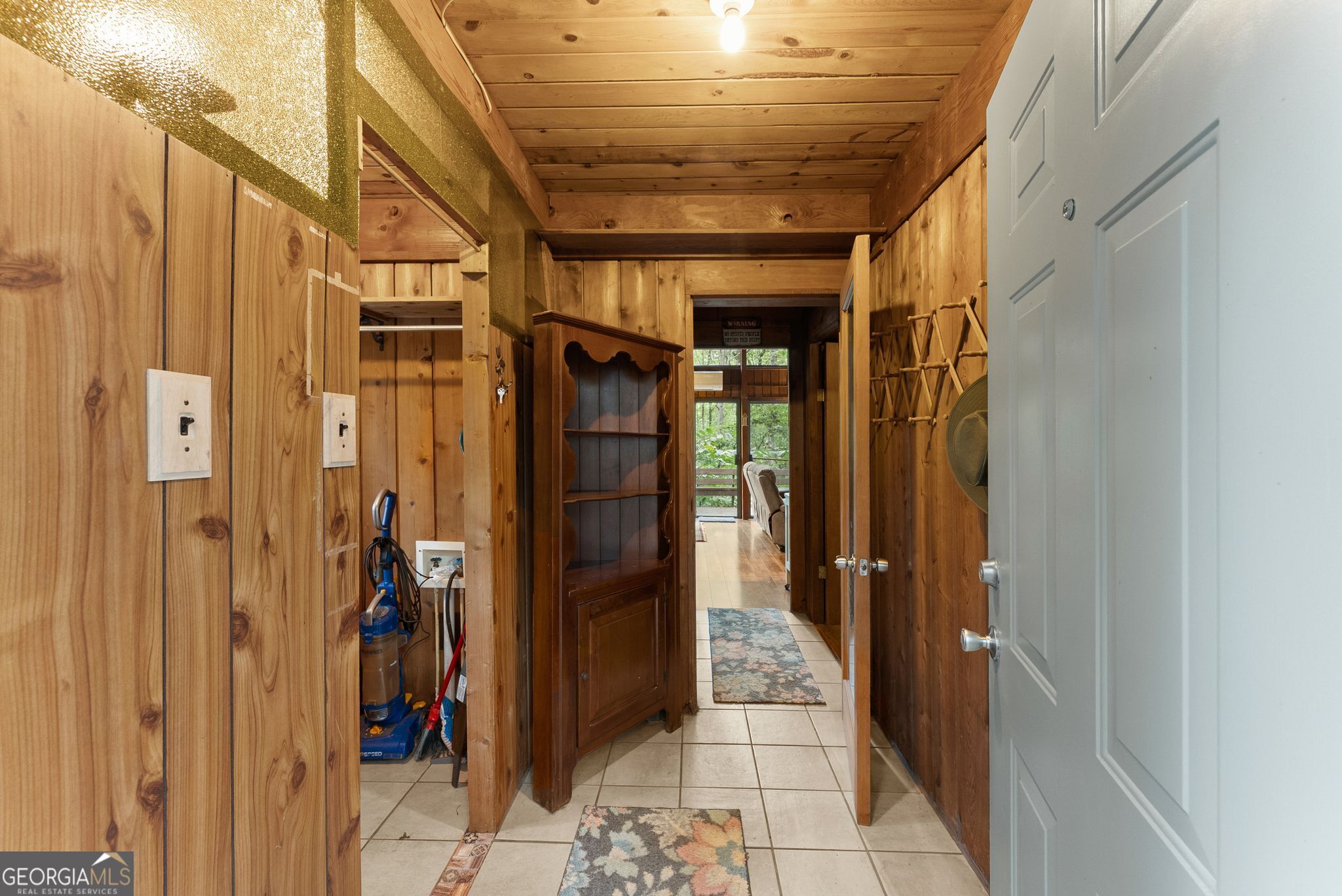 302 Normandy Trail Property Photo 7