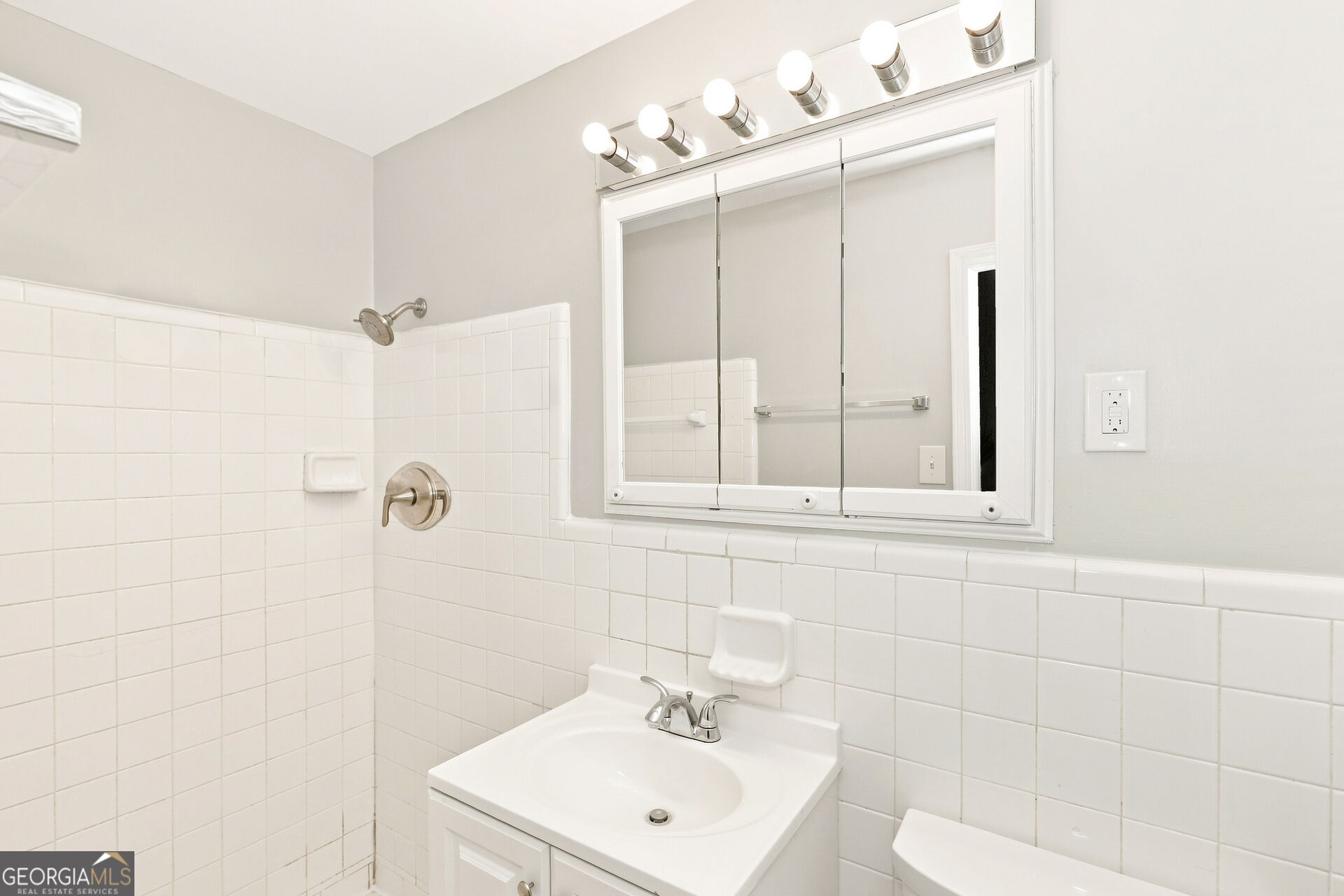 85 North Drive Property Photo 12