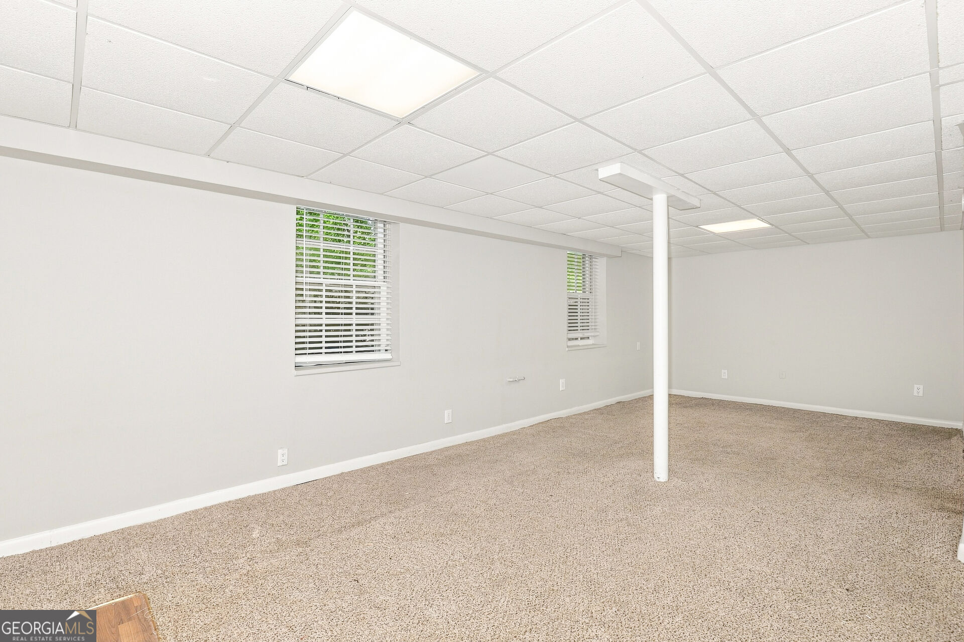 85 North Drive Property Photo 18