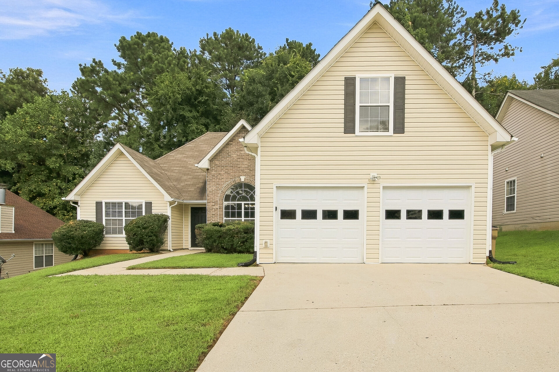 6258 Lakeview Court Property Photo 1