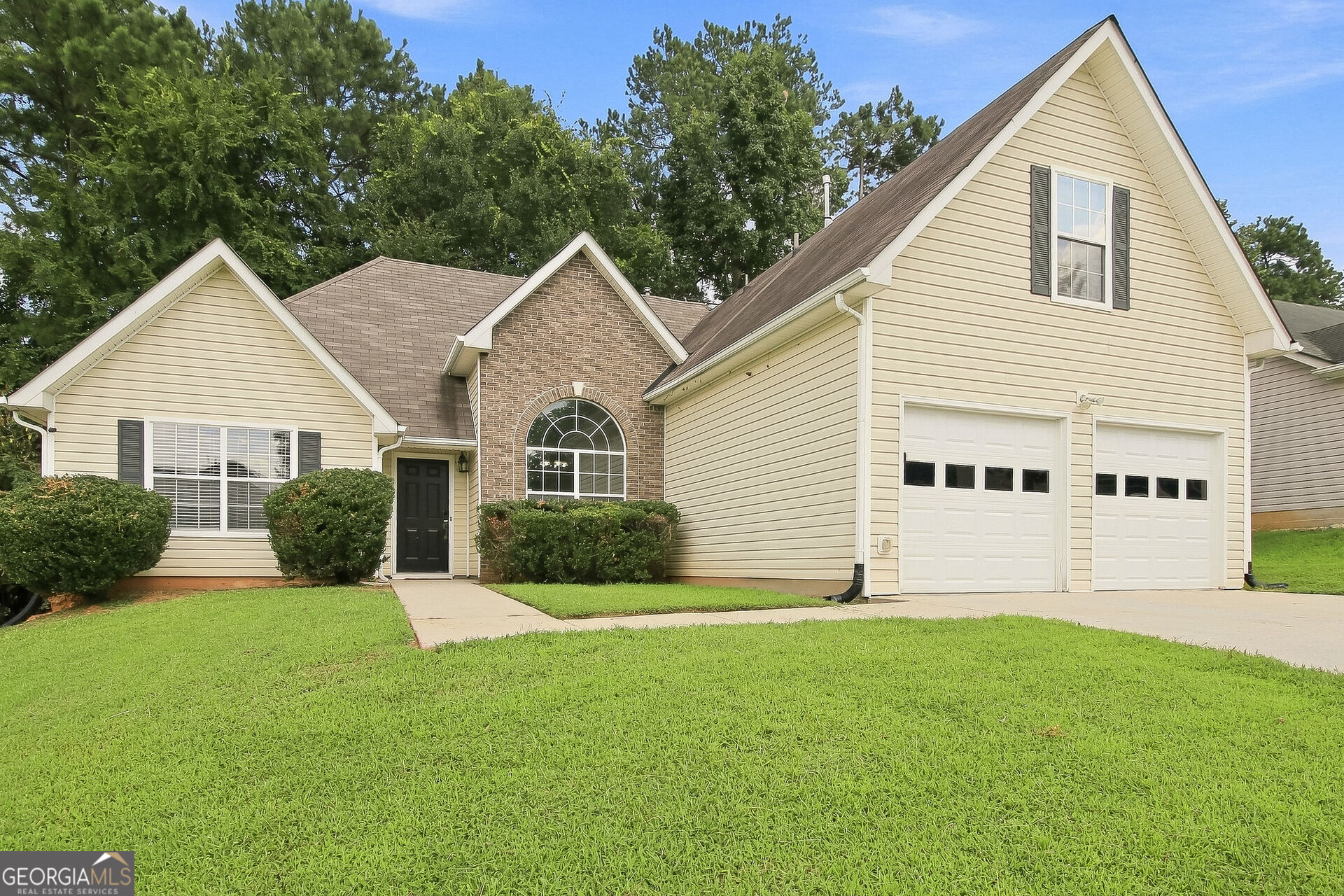 6258 Lakeview Court Property Photo 2