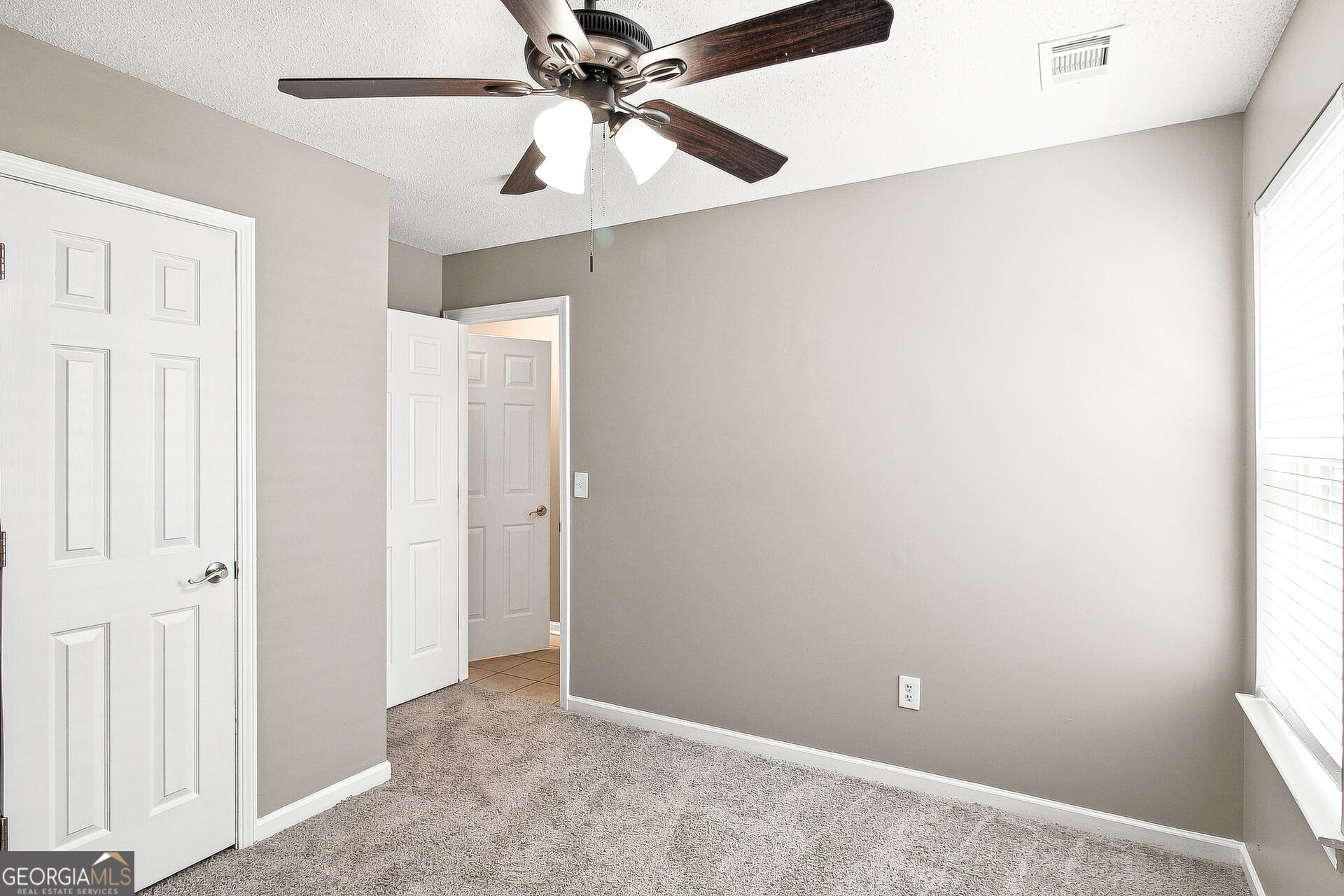 6258 Lakeview Court Property Photo 12