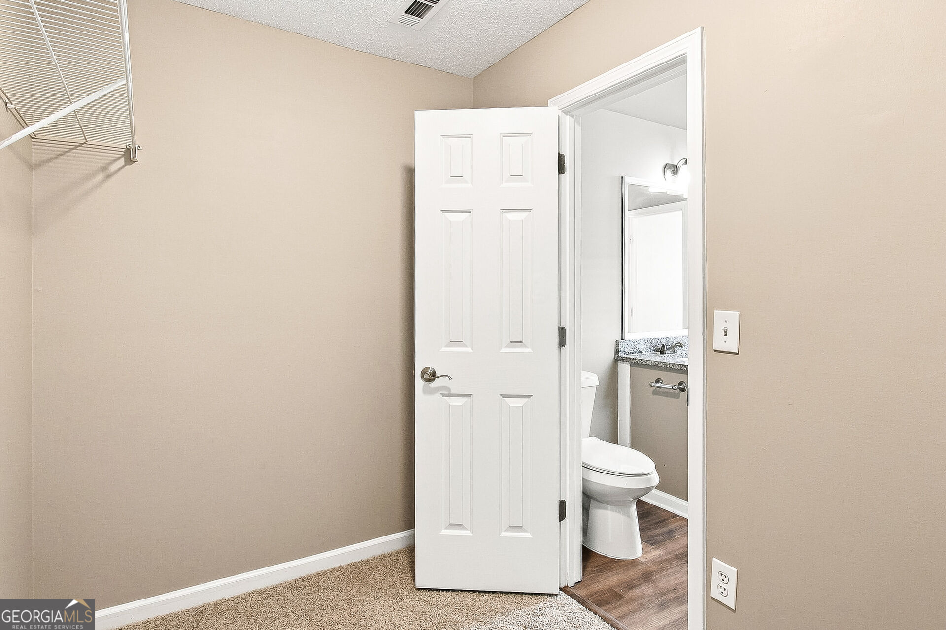 6258 Lakeview Court Property Photo 19